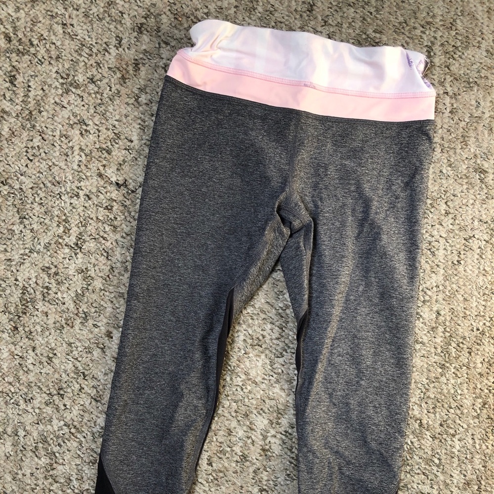 Lululemon Crop Leggings LIKE NEW!